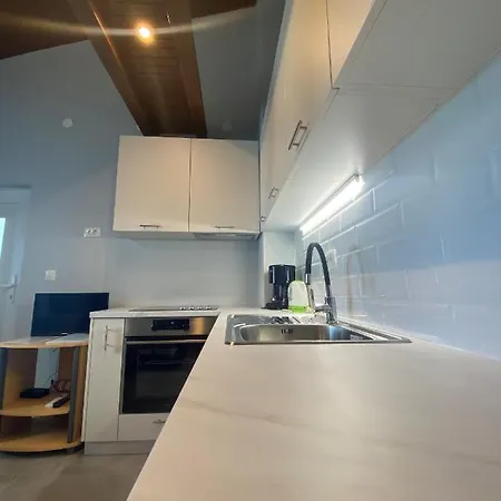 Apartman Sara *