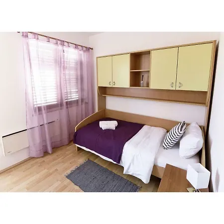 Sara Apartman Vinkuran